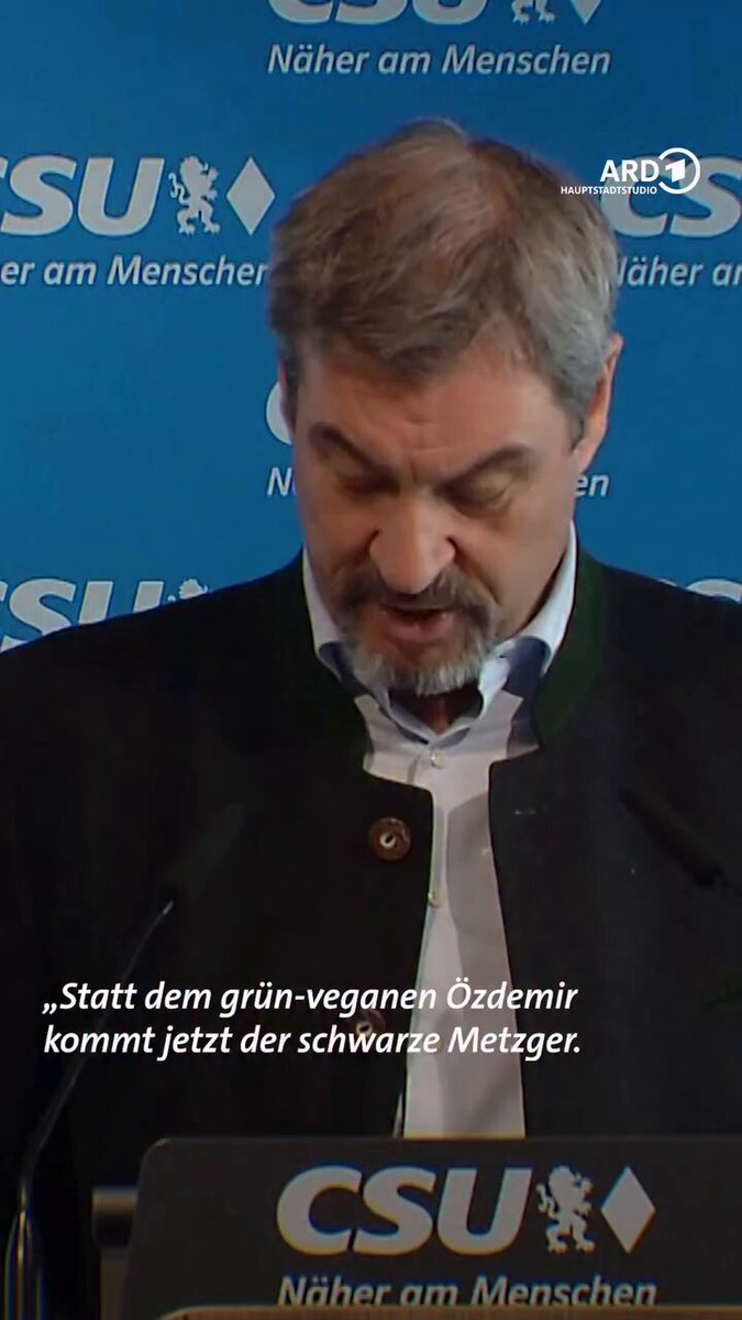 Ich bin kein Veganer, aber warum man sich als Spitzenpolitiker auf derart reaktionäre Weise über Menschen die aus Tierschutzgründen o.ä. auf Fleisch und Milch verzichten, lustig machen muss und dabei die ganze eklige Schlachterei noch verherrlicht, ist mir völlig unverständlich.