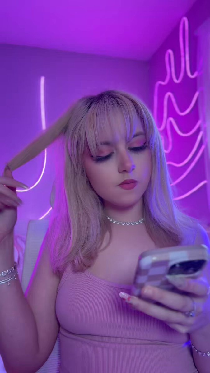 POV: you were caught perving AGAIN 💘💗