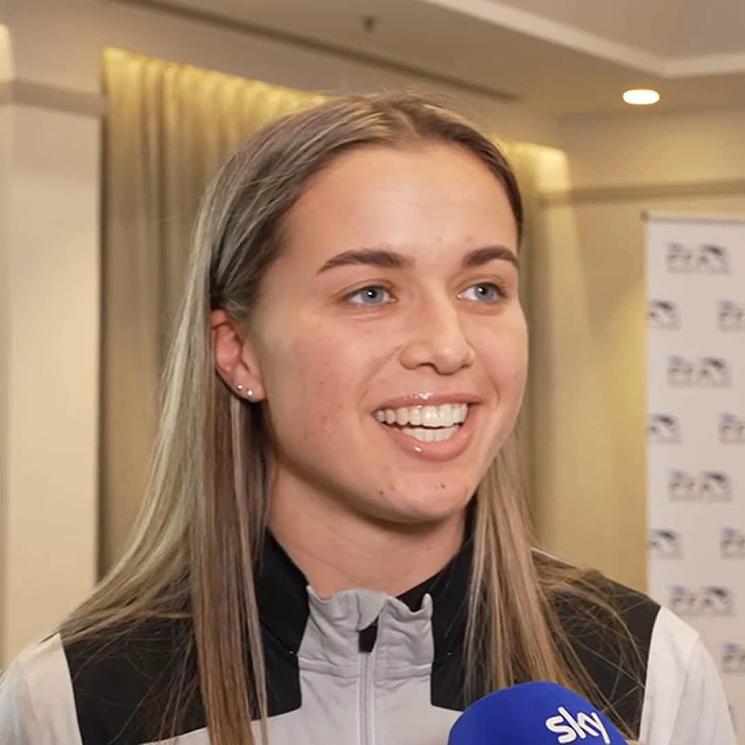 🥬 "It's been a season of dreams for me, I've achieved things I've wanted to achieve since I was a little girl..." Hibernian forward Eilidh Adams is up for PFA Scotland Women's Player of the Year & Young Player of the Year as they chase SWPL glory 🔽