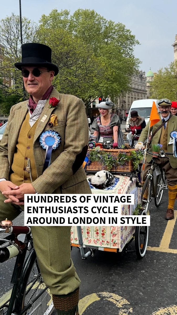 VIDEO: 🇬🇧 Vintage enthusiasts cycle around London in style Some 700 people took to the streets for an 11-mile cycle dressed in their finest tweed clothing. The event, first organised in 2009, attracts people from all over the world and includes a break for tea #AFPVertical