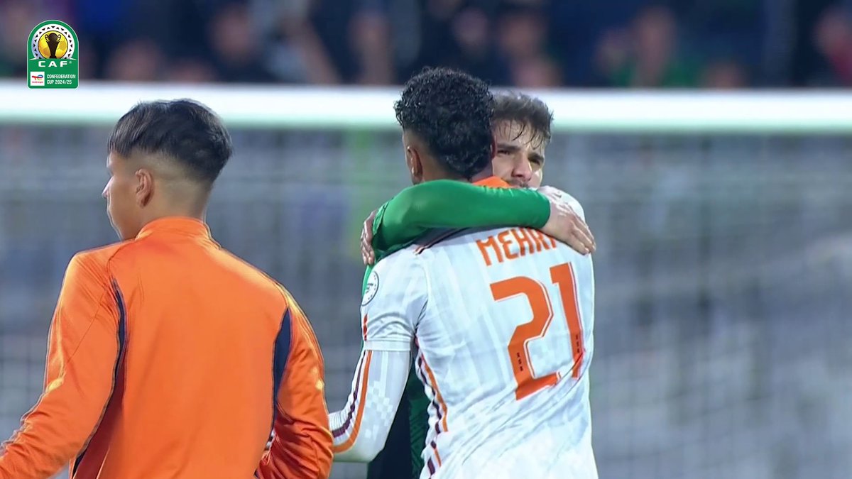 Great post-game sportsmanship between CS Constantine &amp; RS Berkane. ❤️ #TotalEnergiesCAFCC