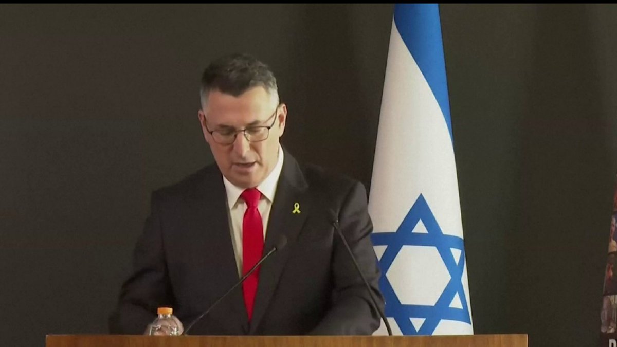 "J'accuse l'UNRWA, j'accuse l'ONU, j'accuse le Secrétaire général et tous ceux qui instrumentalisent le droit international pour priver le pays le plus attaqué au monde, Israël, de son droit le plus fondamental à se défendre" Gideon Saar, ministre des Affaires étrangères