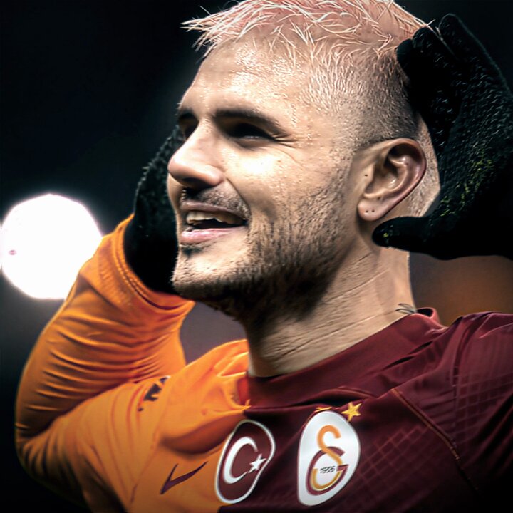 hem yakışıklı hem aurası bambaşka