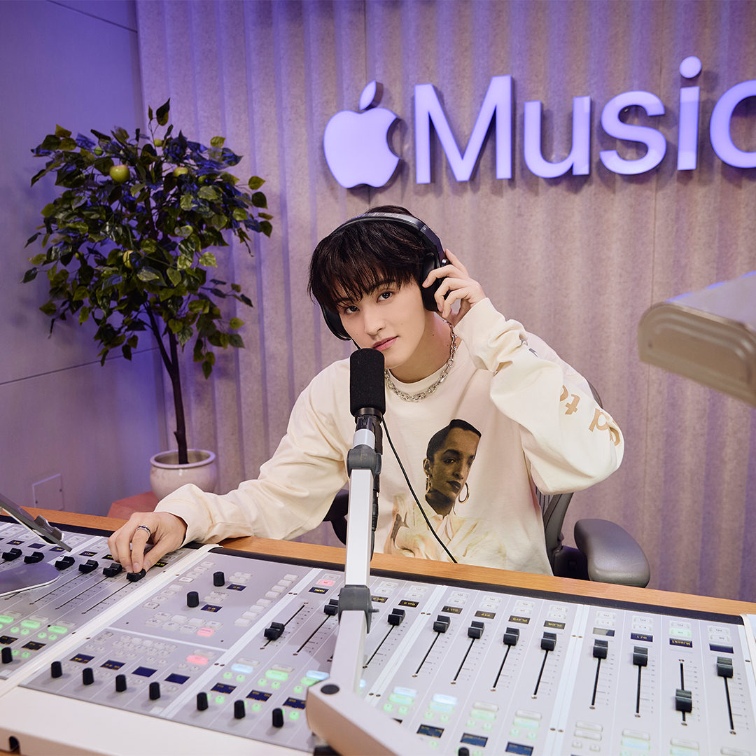 MARK takes us to N-CITY this week, breaking down his favorite NCT songs and future aspirations. The fourth and final episode of on your MARK radio is now live: NCT_127 NCT_DREAM