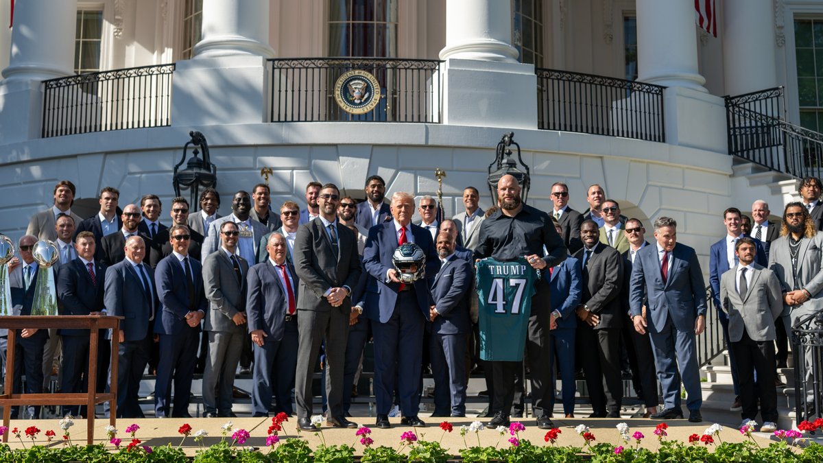 Fly, Philadelphia Eagles Fly! 🇺🇸🦅