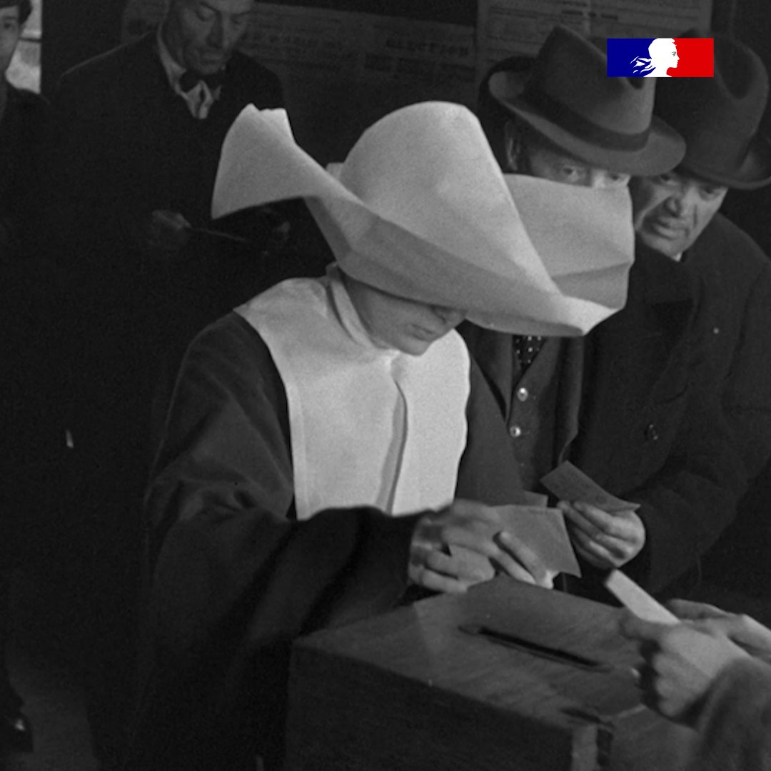 #ToutesEtTousEgaux | A (enfin) voté ! 🗳️ Le 29 avril 1945, il y a 80 ans, les femmes votaient pour la première fois en France. Retour en images avec Mathilde Larrère, historienne. 👀