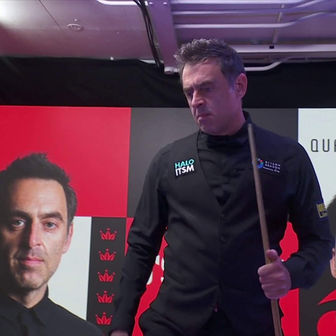 Ronnie O'Sullivan walks out for his 2️⃣3️⃣rd World Snooker Championship quarter-final 🚀 #WorldChampionship