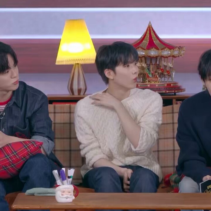 remember when jeongwoo sang exo’s the first snow