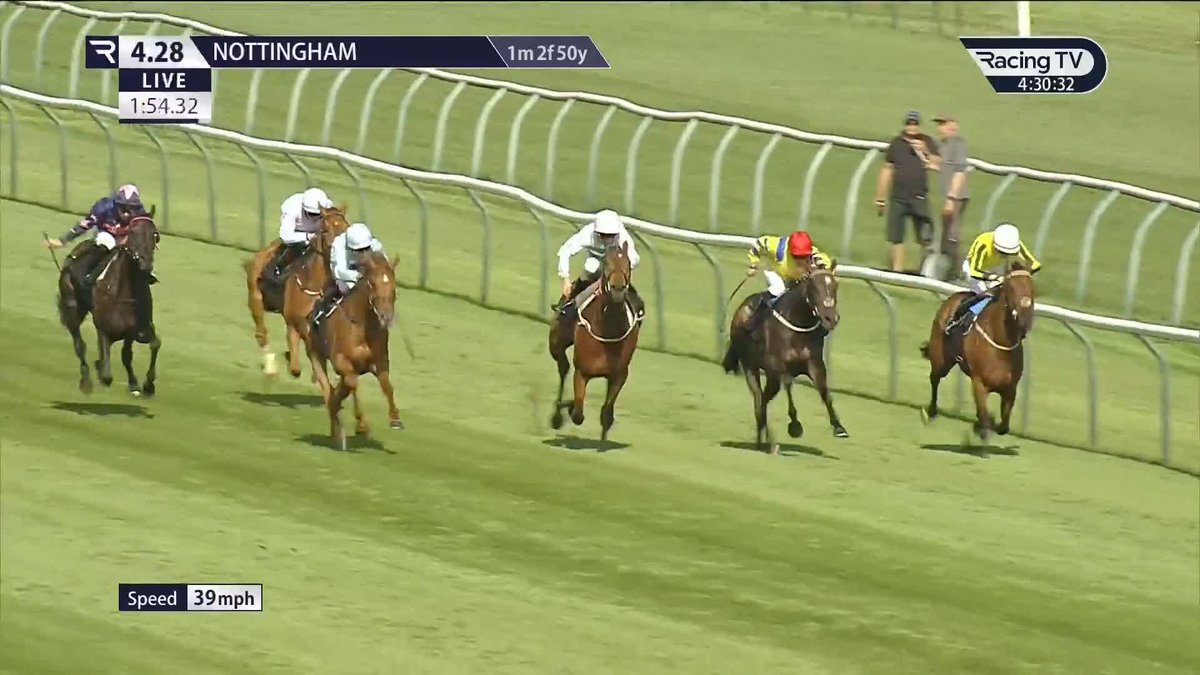 𝐀𝐦𝐛𝐢𝐞𝐧𝐭𝐞 𝐀𝐦𝐢𝐠𝐨, whose last success was over hurdles in October 2024, seizes Listed honours in the British EBF Nottinghamshire Oaks Nottingham Racecourse 🟨◼️🟨 James Owen Racing | Harry Joe Davies