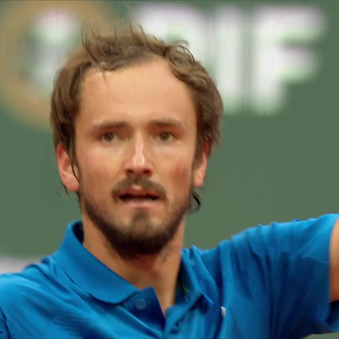 Back in the final 🎱 Daniil Medvedev gets past Nakashima 3-6 6-1 6-4 for back-to-back Madrid QFs. #MMOpen