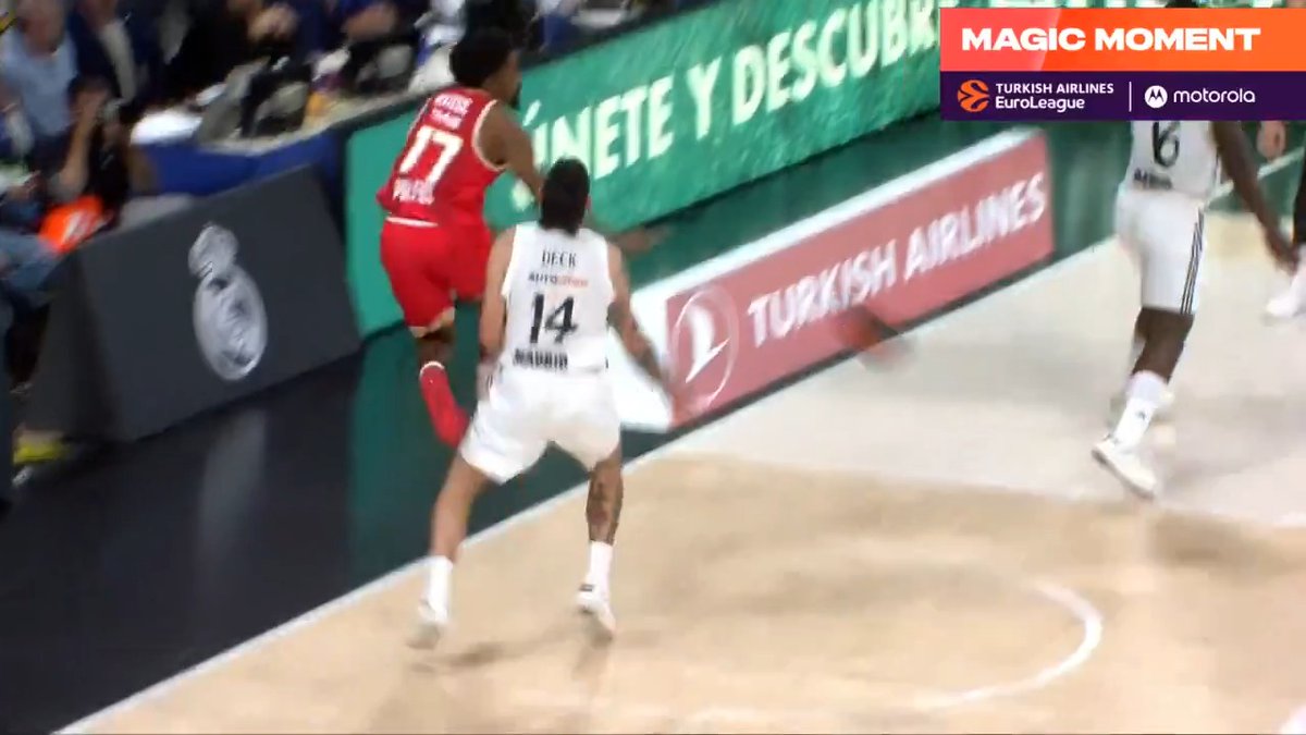 Saben Lee with the SLAM 😤 #MotorolaMagicMoment I motorola