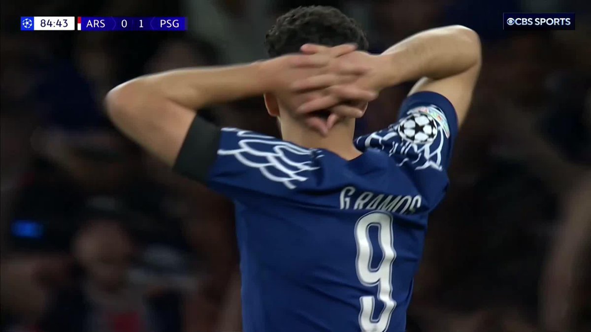 Arsenal survive another scare as Gonçalo Ramos hits the crossbar 😰