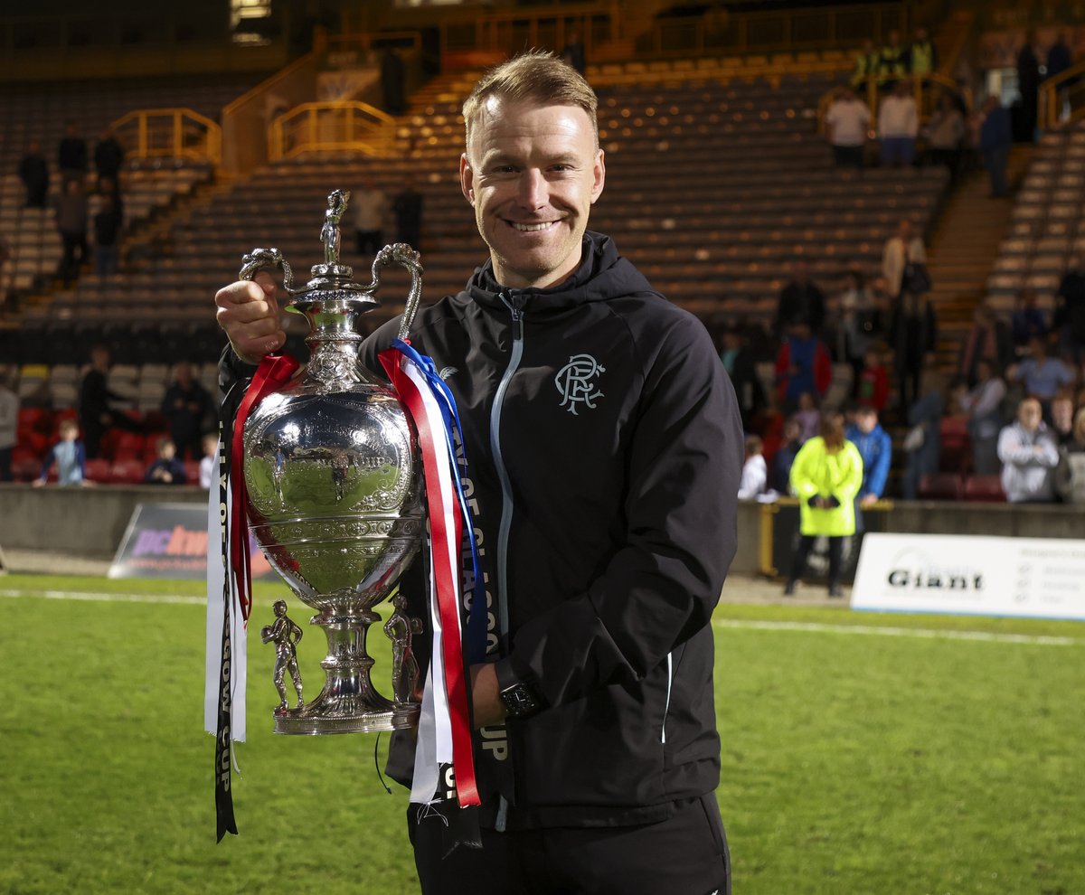 🎙️ Stevie Smith spoke with RangersTV following this evening's #GlasgowCup win.