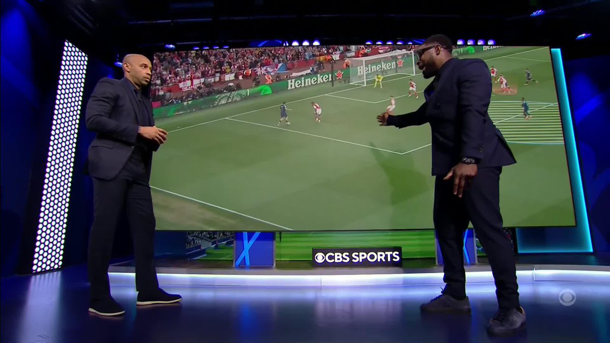 "So many mistakes..." Thierry Henry, Jamie Carragher and Micah Richards break down some of the errors Arsenal made against PSG 👇