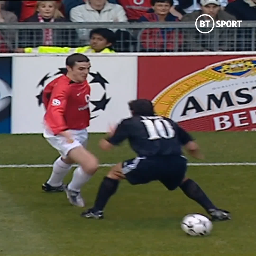 Happy birthday to John O'Shea, the man who nutmegged Luis Figo. 🎂🎁