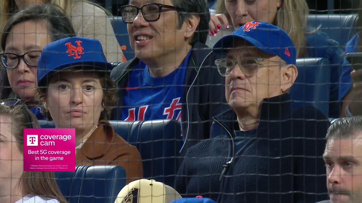Tom Hanks' reaction to Francisco Lindor's home run 😂