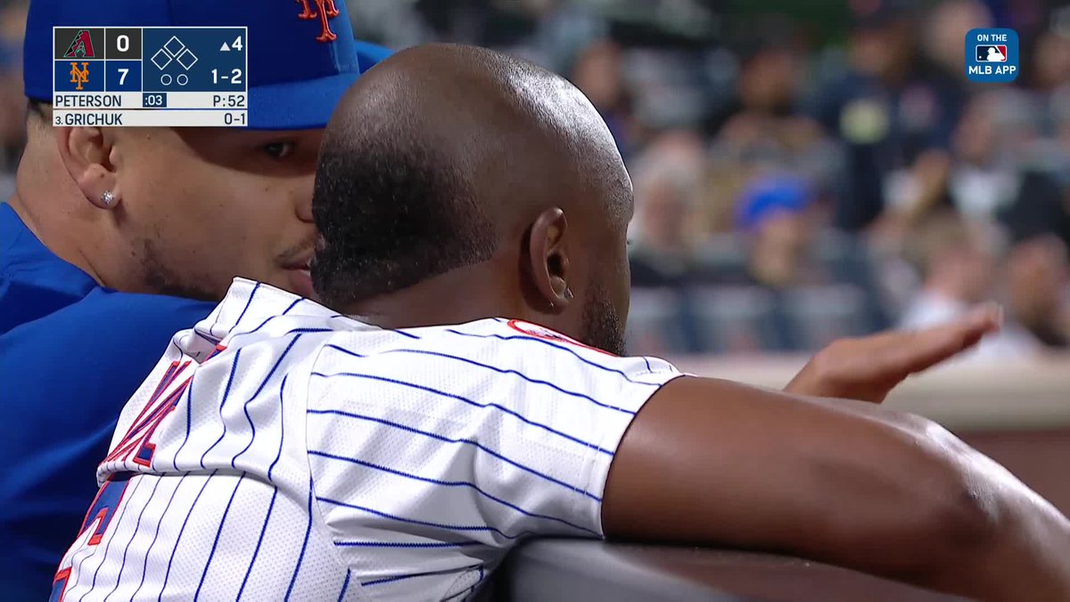 "OH WOW! Pinball 5-6-3!" Francisco Lindor cleanly fields the deflection off of Mark VIentos' glove!