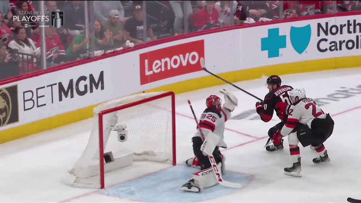 Jacob Markstrom's standing on his head in this overtime 🤯 #StanleyCup 🇺🇸: NHLonTNT (TBS) &amp; HBO Max Sports ➡️ 🇨🇦: Sportsnet or stream on Sportsnet+ ➡️