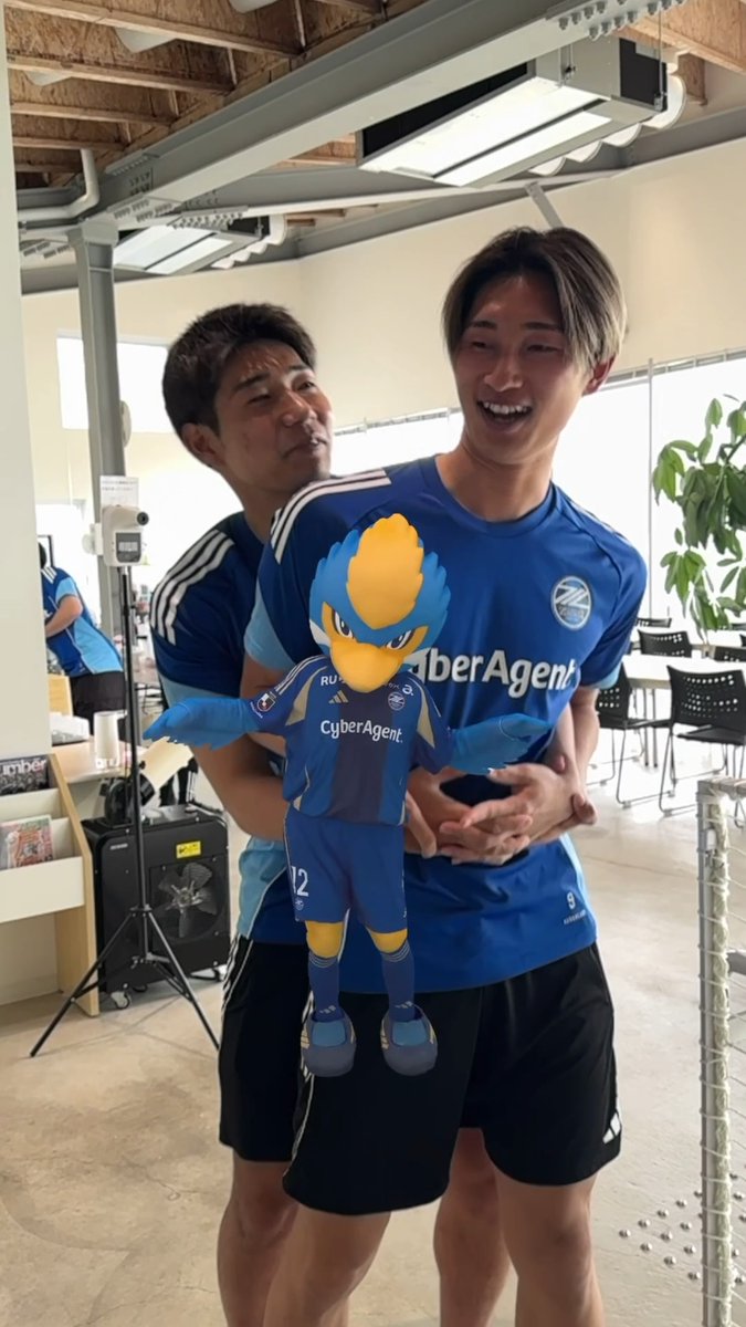 #JマスコットARチャレンジ FC町田ゼルビア 選手・スタッフ部門のエントリー作品✨️ 1️⃣ぴょんぴょんするのはちょっと恥ずかしかった!?藤尾翔太選手と岡村大八選手💓 2️⃣谷晃生選手とゼルビーがごめんなさい🙏 この投稿をRPで2ポイント、いいねで1ポイント!🏆️ 特設ページ⏬️