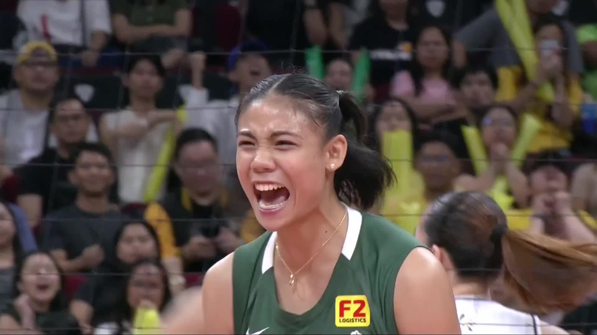 TIWALA KAY KAPITANA 💪 Angel Canino comes through in the clutch with back-to-back hits to close out the third set for the DLSU Lady Spikers against UST. #UAAPSeason87 #StrongerBetterTogether #LegendsStartHere #OneSports