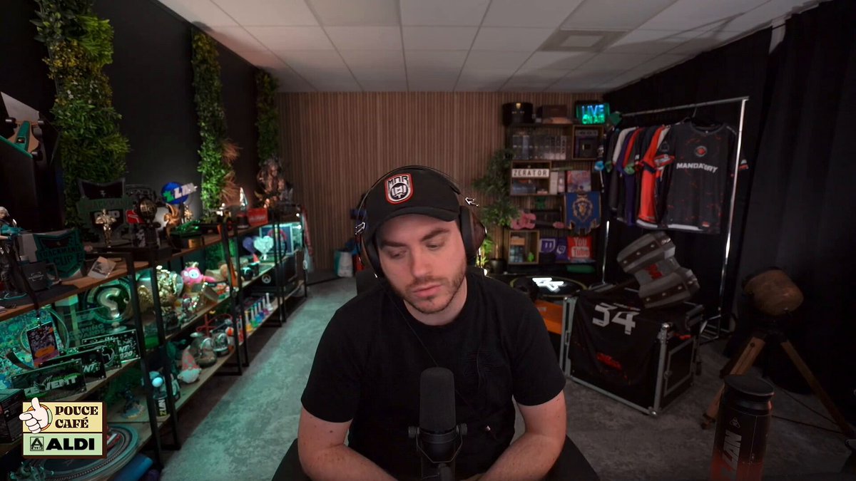 ZeratoR nous explique pourquoi il y a moins de "gros streamers" que dans les premières éditions de la ZLAN 🗣️ "Je pense pas que Gota, Domingo et Kamel ne viennent pas parce que c'est devenu tryhard"