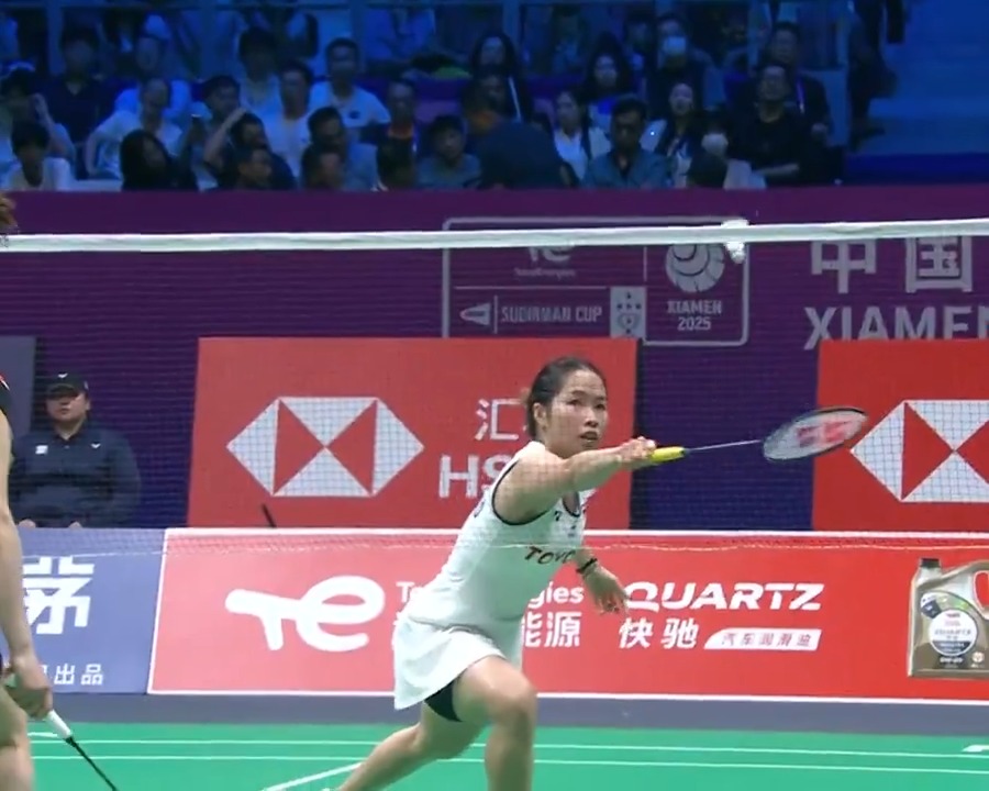 Perfection at the net! 💪 Follow live action: #SudirmanCupFinals #Xiamen2025