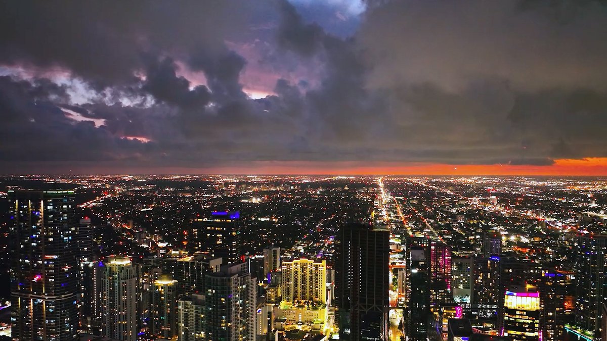 23 Nisan’da Osaka’da gerçekleştirdiğimiz Connect to Türkiye etkinliğimizde kültürümüzü, dostluğumuzu ve misafirperverliğimizi Japonya ile buluşturduk. Bu özel gecede, #Kushimoto belgeselimizin galasıyla Türkiye ve Japonya arasındaki derin bağları birlikte yeniden hatırladık. 🇯🇵🇹🇷 #TürkHavaYolları