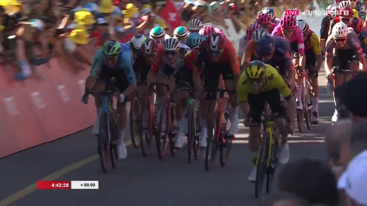🚀🔥 ¿De qué planeta viniste, Matthew? 🤯 Brennan gana 𝐌𝐔𝐘 𝐒𝐎𝐁𝐑𝐀𝐃𝐎 en la primera etapa del Tour de Romandie y nos deja su primera victoria tras el 'doblete' conseguido en una excepcional Volta a Catalunya #TDR2025