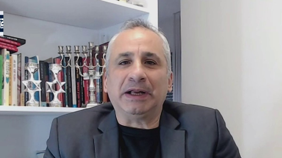 د.ايدي كوهين :"الدروز خط أحمر بالنسبة لإسرائيل والعلويون سيصبحون كذلك، هناك أمور خفية وراء الكواليس تحدث بالنسبة للعلويين" رابط الحلقة كاملة: #دروز_سوريا #علويون #سوريا #الشرع #إسرائيل لورين وهبي Loreen Wehbi إيدي كوهين אדי כהן 🇮🇱