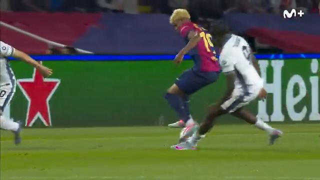 JUGÓN. Ah bueno, Lamine. #UCL #LaCasaDelFútbol