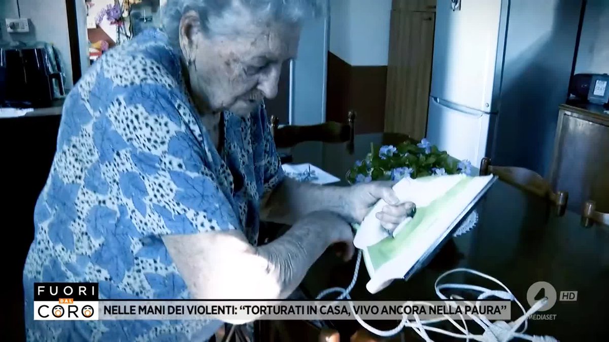 Torturata col ferro da stiro bollente da 3 rapinatori egiziani nella sua casa. Suo marito, in seguito alle torture, è finito sulla sedie a rotelle e poi morto. Il terribile racconto di Rosina, all'epoca 86enne. #Fuoridalcoro