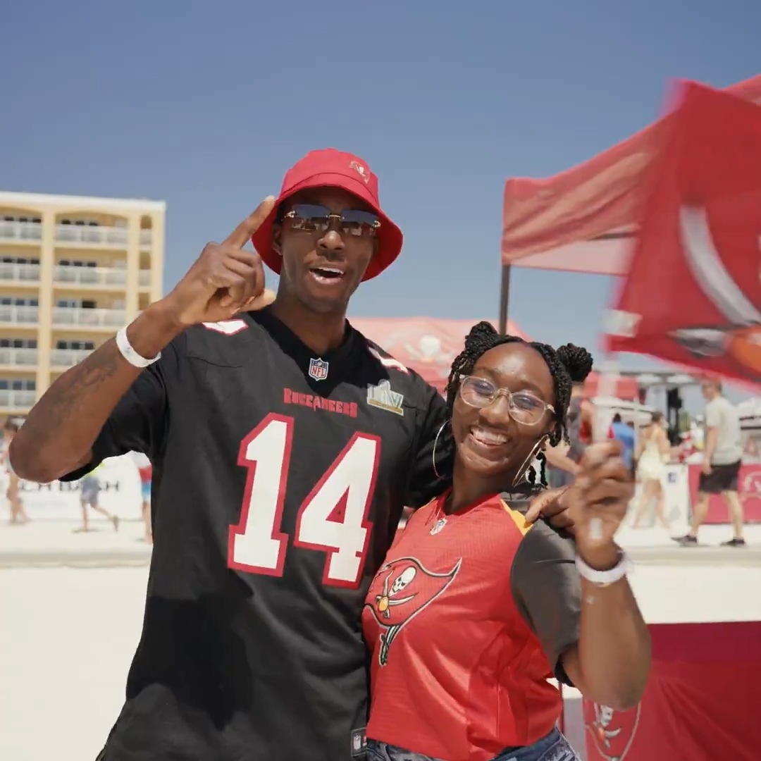 What better way to celebrate our 50th draft class than a party on the beach? 🏖️ Krewe had a blast at our fifth annual Bucs Beach Bash at TradeWinds Island Resorts 🎉
