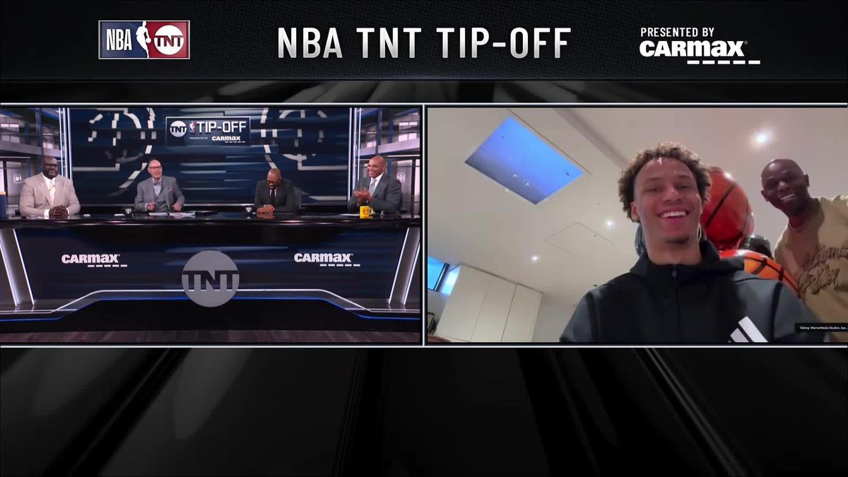 Dyson Daniels' dad Ricky crashed the end of his #KiaMIP interview 😆🎉