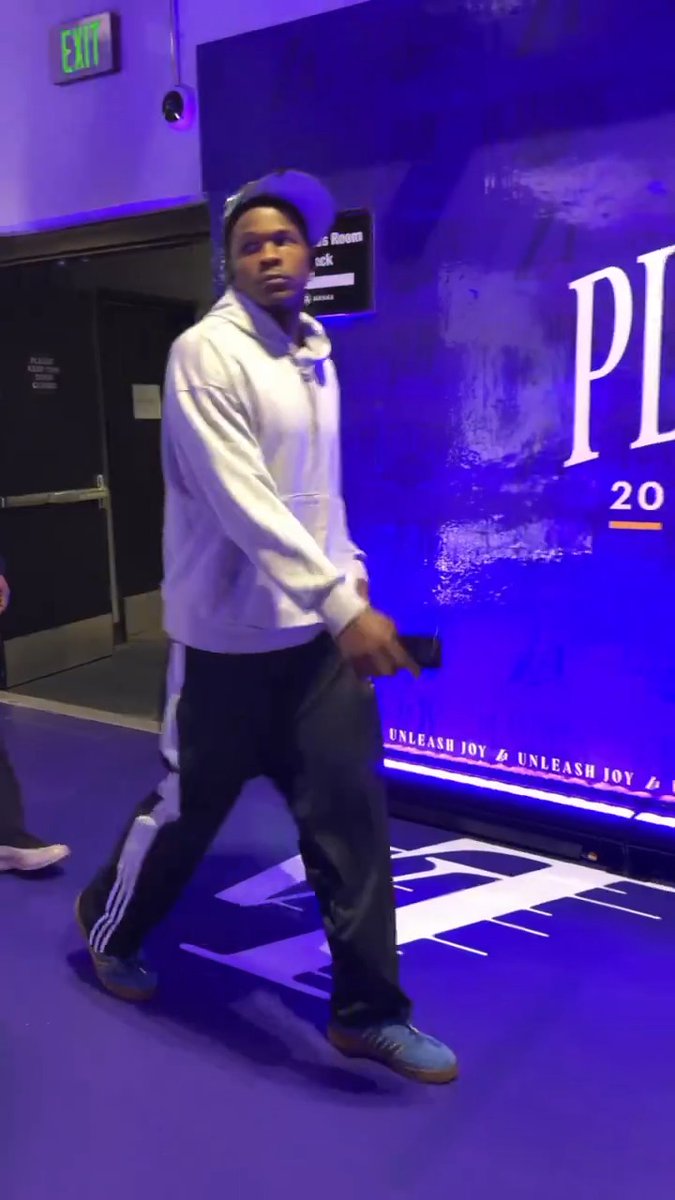 Ant has arrived for Wolves-Lakers Game 5 😤🔒