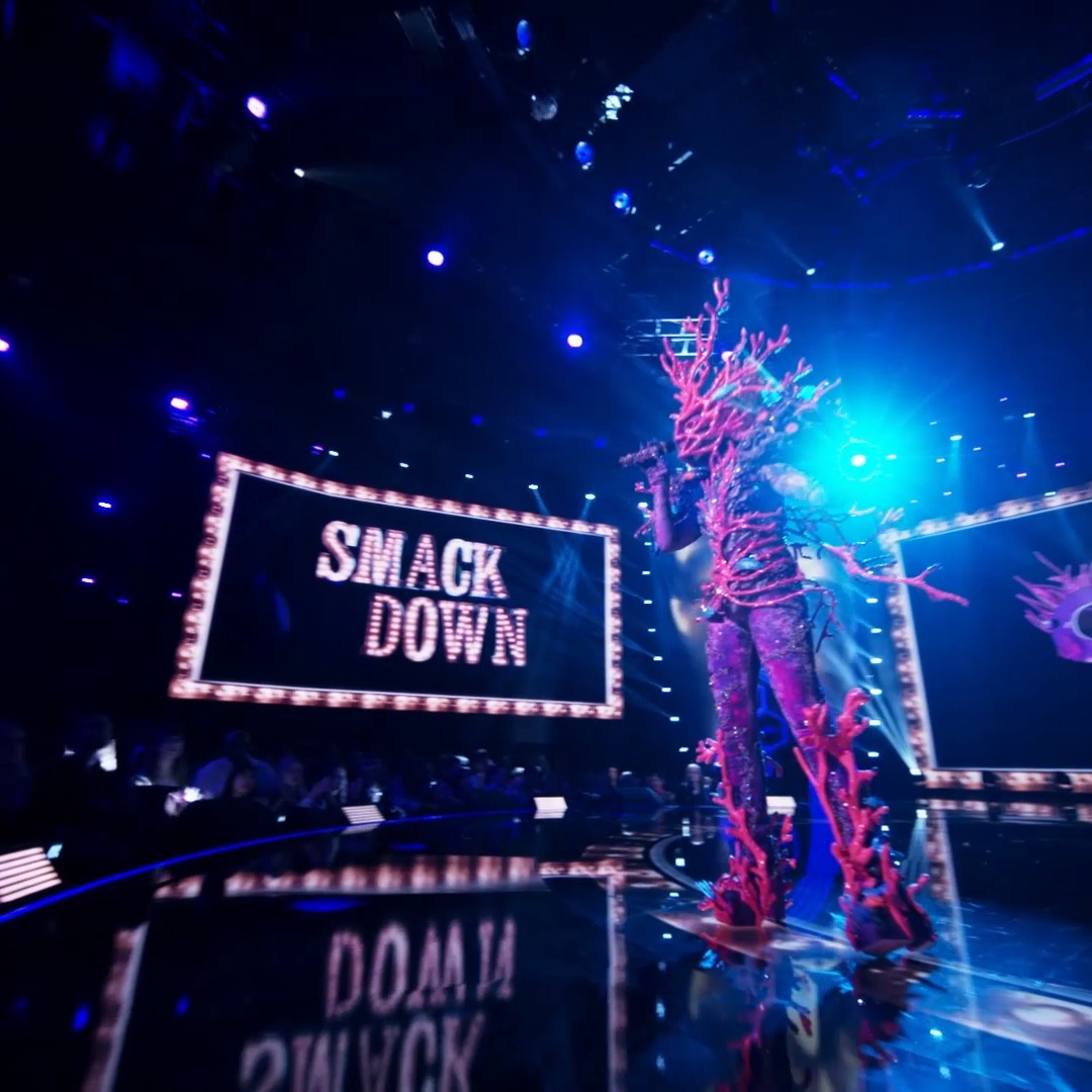 #CoralMask might just be seeing her future in the Semi-Finals real soon... 👀 What do you think of this performance? #TheMaskedSinger