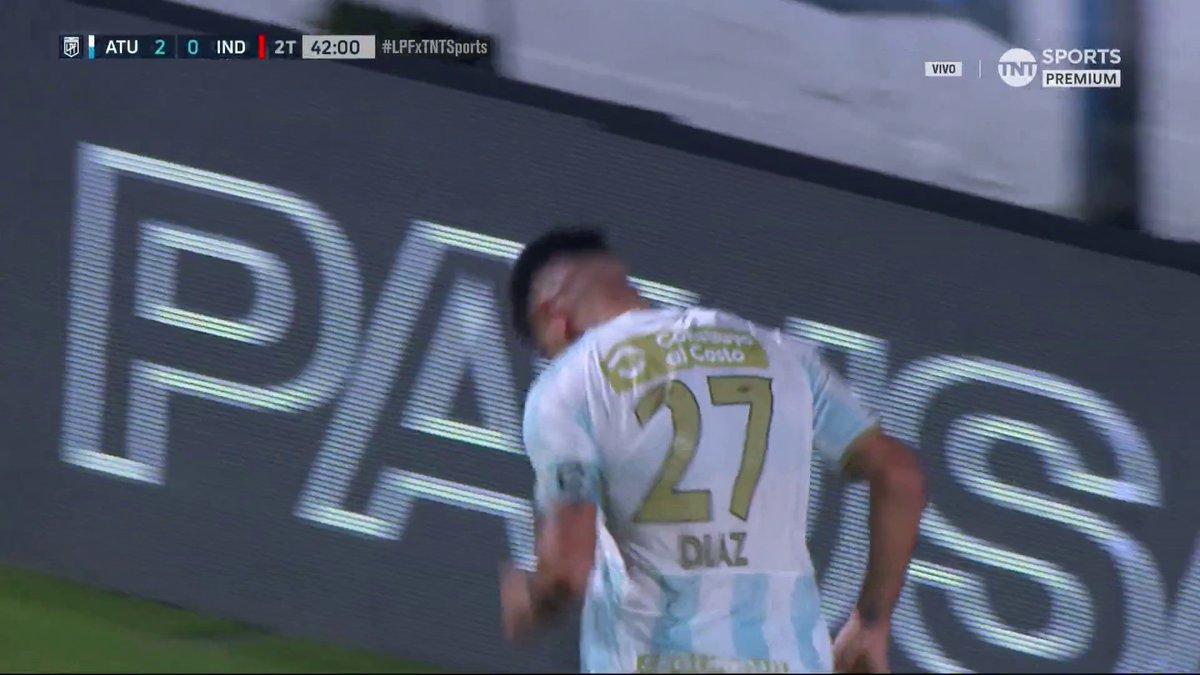 Si lo que hace Lomonaco en esta jugada lo hacía Laso, mañana mismo le están prendiendo fuego el auto. A los jugadores hay que venderlos en su mejor momento SIEMPRE.