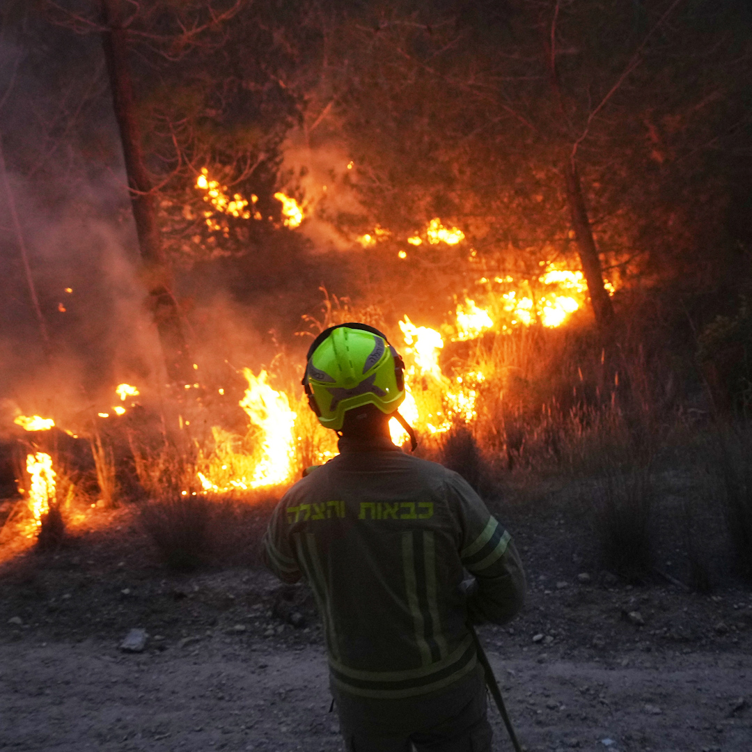 Wildfires broke out near Jerusalem, causing officials to shut down the main highway from Tel Aviv. Israel has asked for international assistance. The Prime Minister's office said three aircraft were on their way from Italy and Croatia. The cause of the fire is unknown.