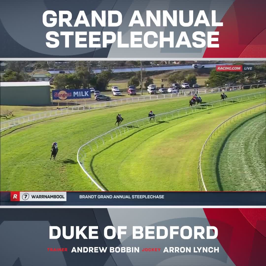 Duke of Bedford annihilates his opposition with an emphatic victory in the Grand Annual Steeplechase 🙌 @AndrewBobbin-GrampiansRacing