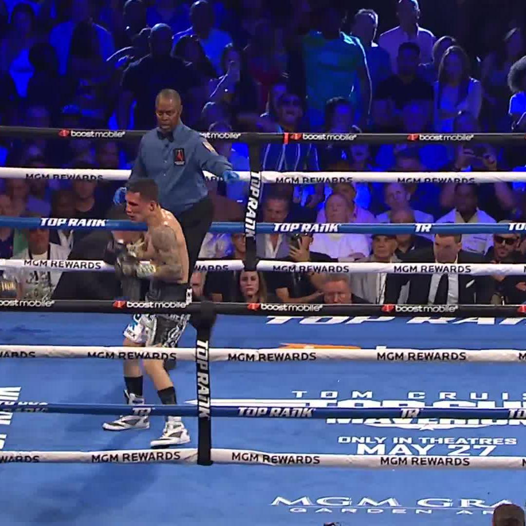 5.1の記憶。 この日から今日で3年。 ✔︎ 2022.5.1 ✔︎ WBC WBO世界SF級王座統一戦 ✔︎ バルデス×シャクール こうなるよね〜の36分。 勝者は試合後のリングでプロポーズ。 3-0でシャクール。 (117-110 118-109 118-109)