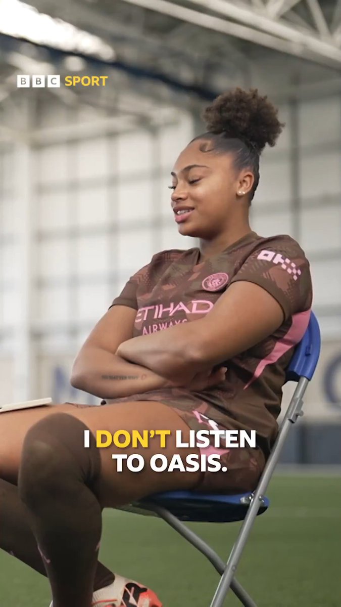 Man City's Khiara Keating loves her music, but she does have one VERY controversial opinion. 😅 #WSL #BBCFootball