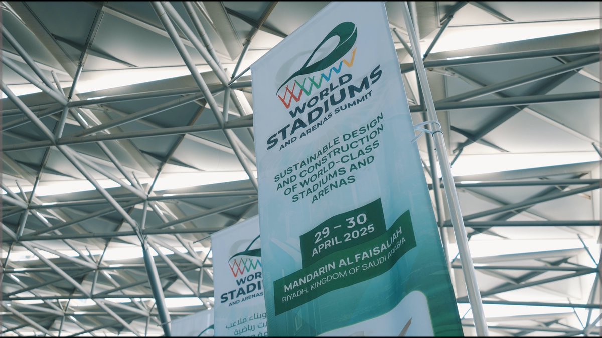 ضمن مشاركتنا كشريك الدهانات الاستراتيجي في مؤتمر قمة الملاعب والصالات العالمية 2025، سعدنا بتقديم منتجاتنا المبتكرة من الدهانات والحلول الإنشائية المتكاملة، التي تسهم في تطوير بنية تحتية عالية المستوى للمنشآت الرياضية، بما يتماشى مع احتياجات المشاريع الكبرى وبأعلى معايير الأداء والسلامة البيئية. #دهانات_الجزيرة