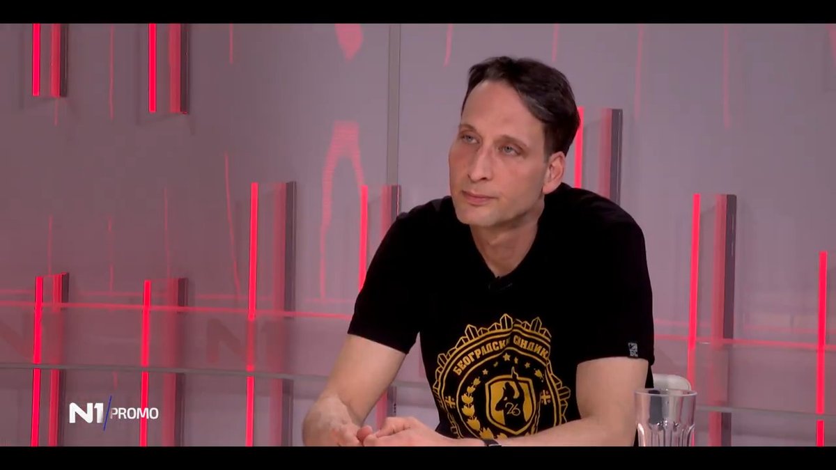 Pesma "Mojne da si ćaci" se peva na protestima, ali ima i onih kojima to smeta. Šta kaže na komentare da je Beogradski sindikat državni projekat? Uče li nas studenti između ostalog i nacionalnoj toleranciji? O studentima, protestima, muzici... Ognjen Janković u 360 stepeni sa Branislav Šovljanski, večeras u 21 sat.