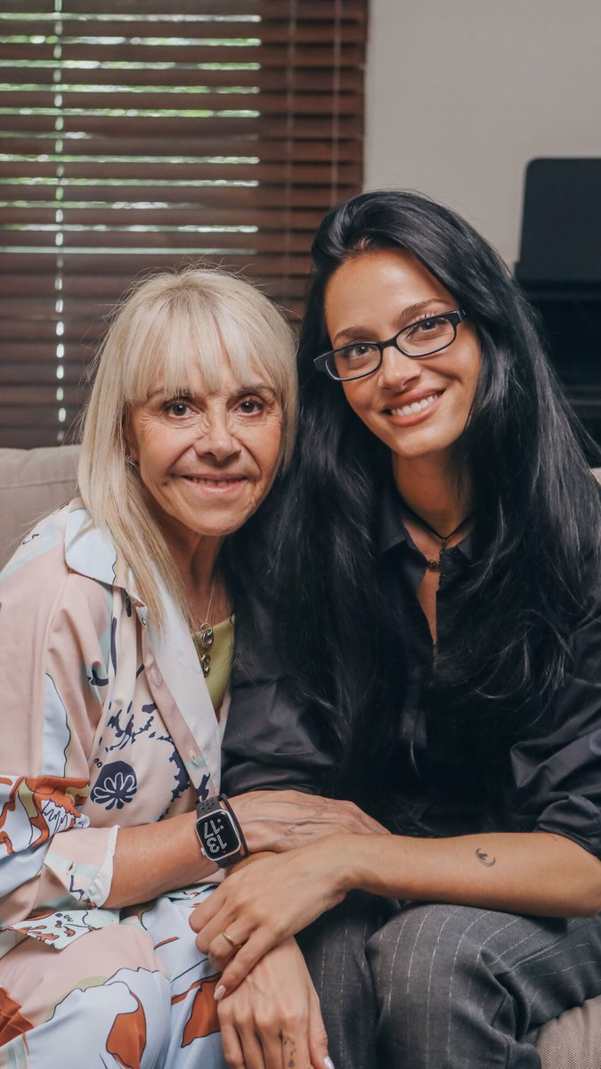 Oriana Sabatini con Claudia Villafañe en "A dónde vamos cuando soñamos": "A veces le hablo a Diego, sé que está dando vueltas por ahí" 📲 Mirá la entrevista completa acá