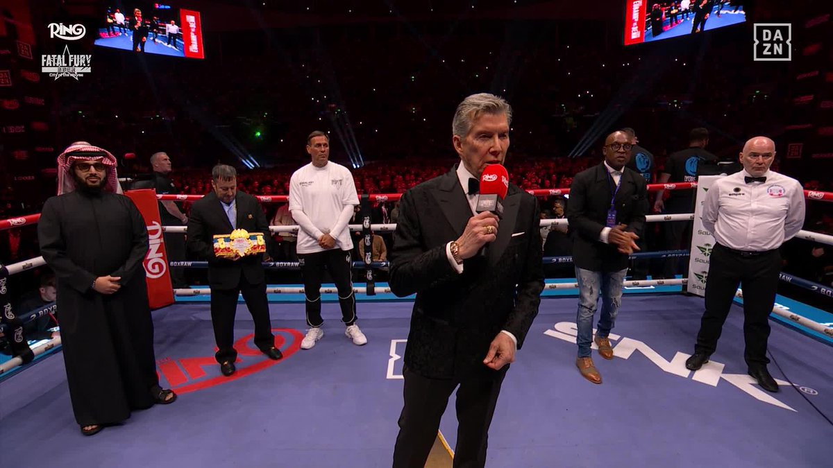 🔉 Any excuse to rewatch the FULL Chris Eubank Jr ring walk with his father Christopher Livingstone Eubank 😍 #EubankBenn | #ThrowbackThursday