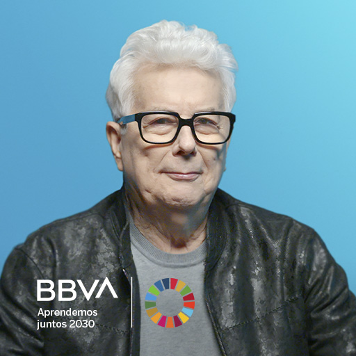 El escritor Ken Follett tiene claro que “a la IA se le pueden enseñar las reglas para una buena novela”, pero no le preocupa mucho porque “no se le puede enseñar a romperlas. Por eso creo que nunca tendrá la inteligencia suficiente para escribir un buen libro”.