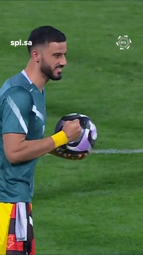 5' 58' 89' عمر السومة يدون هاتريك جديد في #دوري_روشن_السعودي ✍️⚽️⚽️⚽️👑 #الرياض_العروبة | #للجماهير