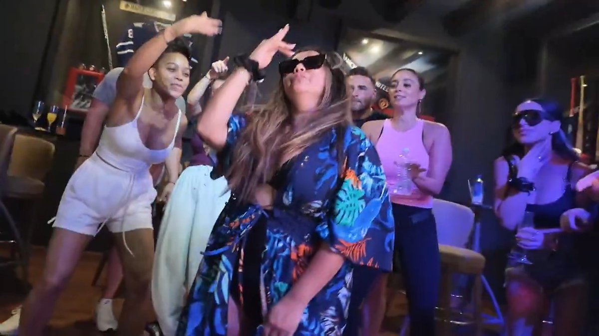 15 years later, this fam has still got it 🎉 #JSFamilyVacation returns for a monumental new season on Jerzday, May 29 at 8p on MTV! 🦆