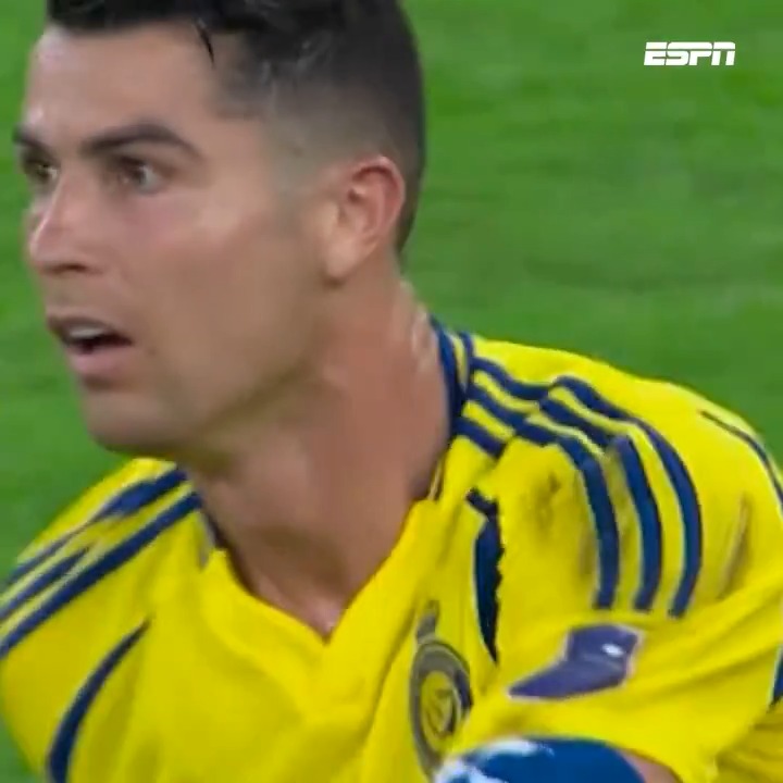 Sai van Wermeskerken stond woensdagavond tegenover sterren als Cristiano Ronaldo en Sadio Mané ✨👀 "Het was prachtig om zulke spelers te verdedigen." 👏