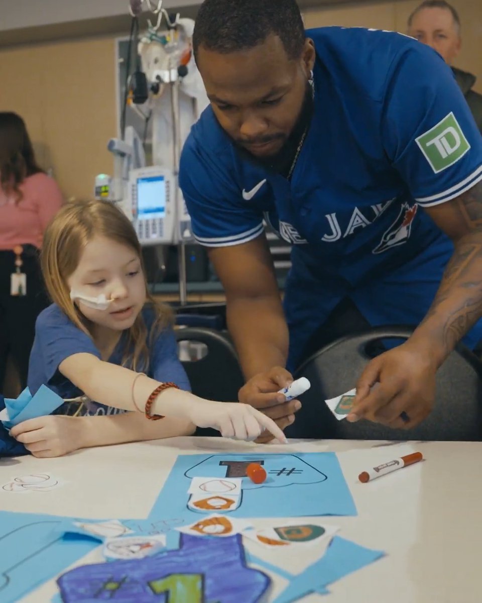 Making memories in Marnie’s Lounge at The Hospital for Sick Children (SickKids) 💙