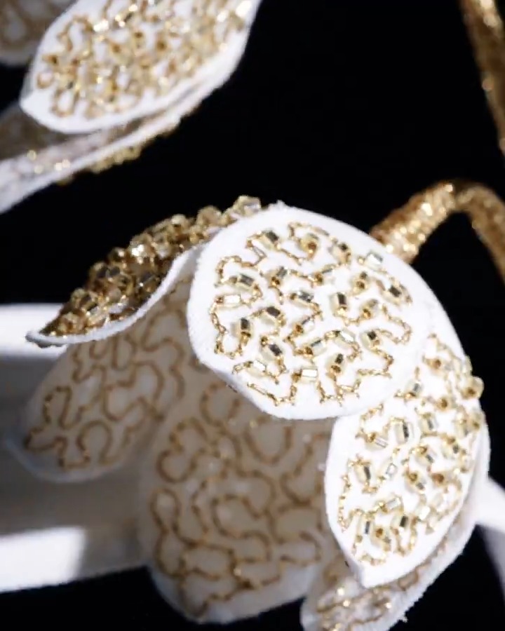 Dior Les Récoltes Majeures. Le Muguet, a couture edition embroidered by Atelier Vermont — available in limited pieces on and in select boutiques. #DiorBeauty #DiorParfums